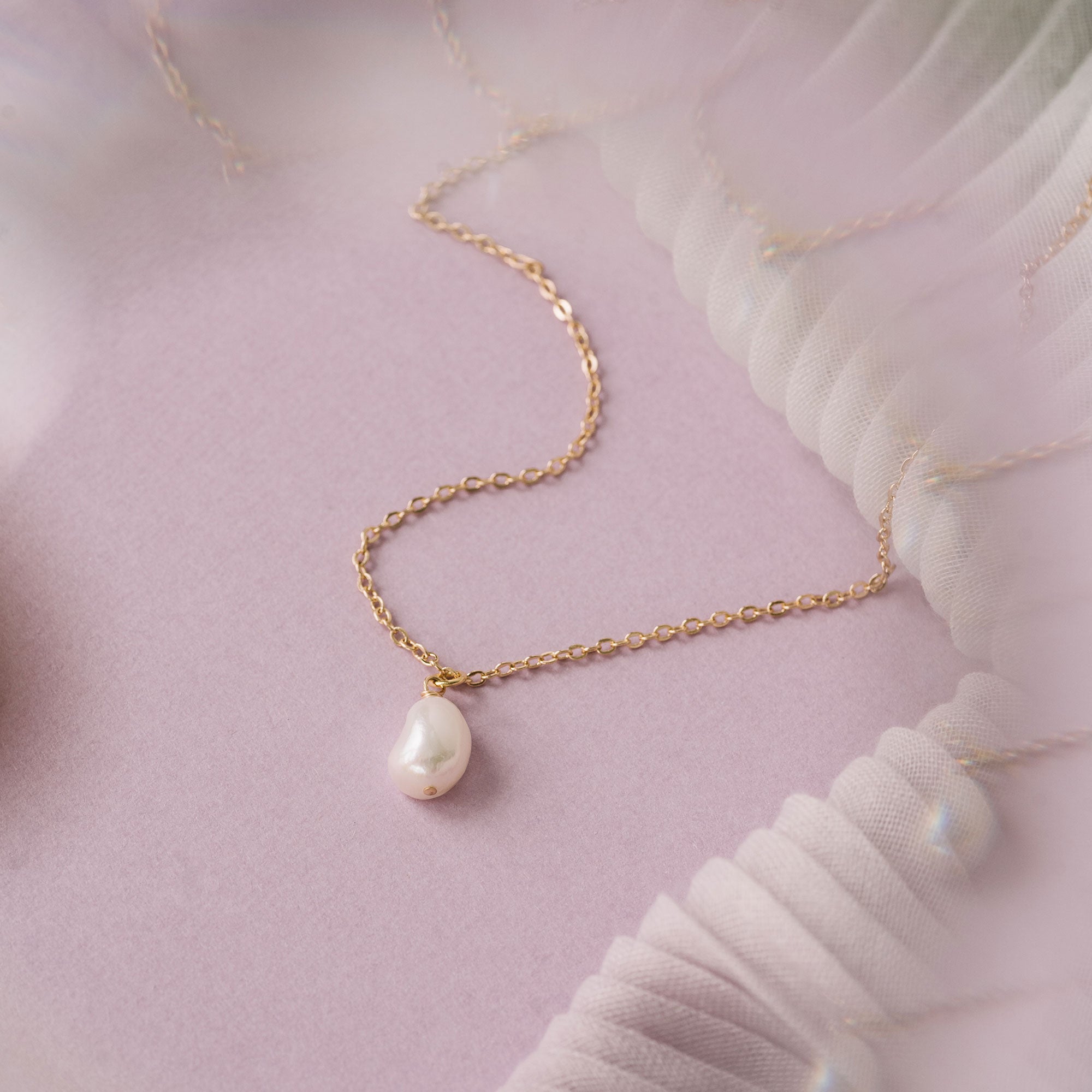 fresh water pearl necklace 14k gold filled chain sandrine devost jewelry