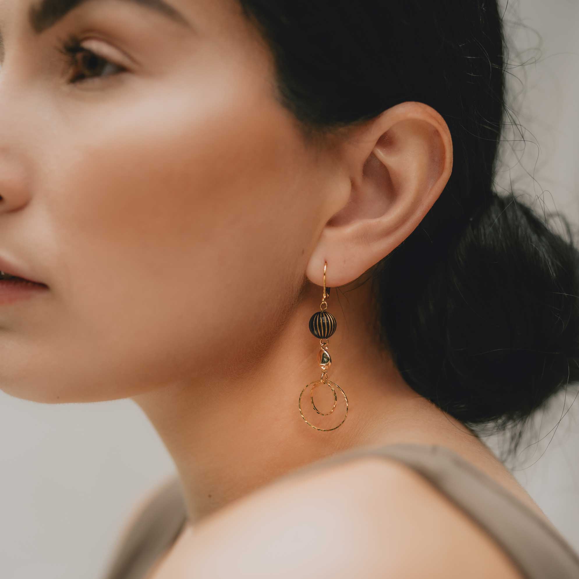 Bijoux Sandrine Devost earrings
