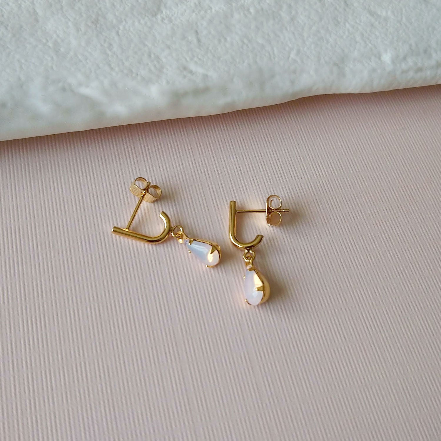 Boucles opale simple dorées