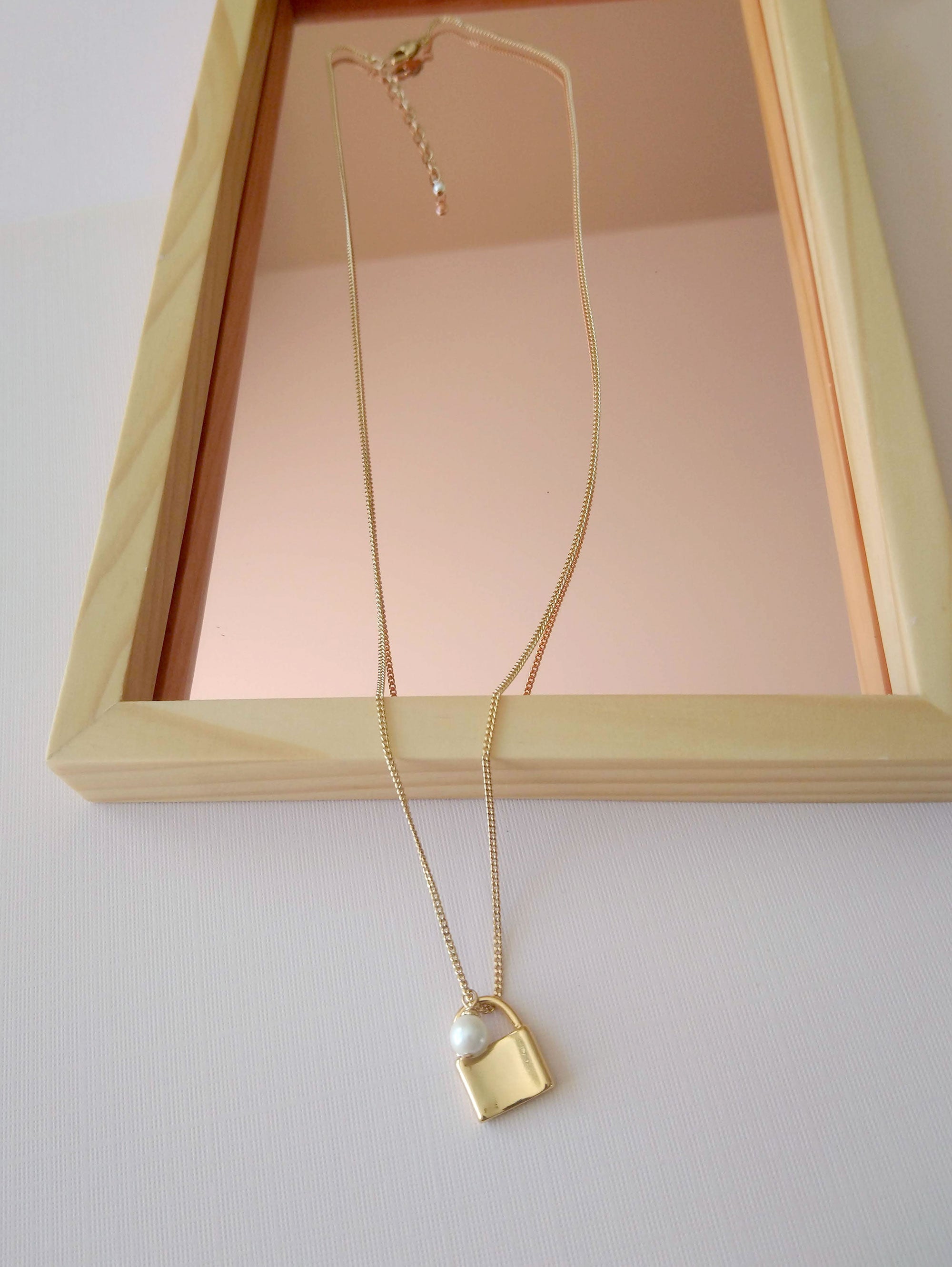 collier long cadenas et perle or