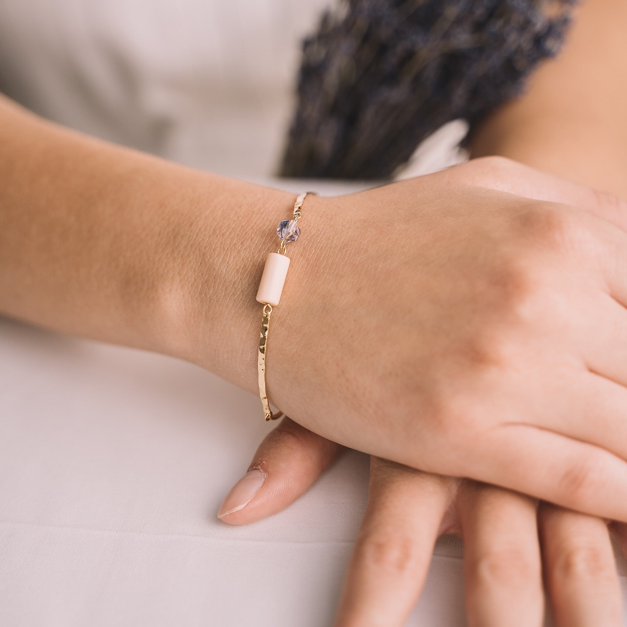 bracelet délicat doré or bijoux québécois