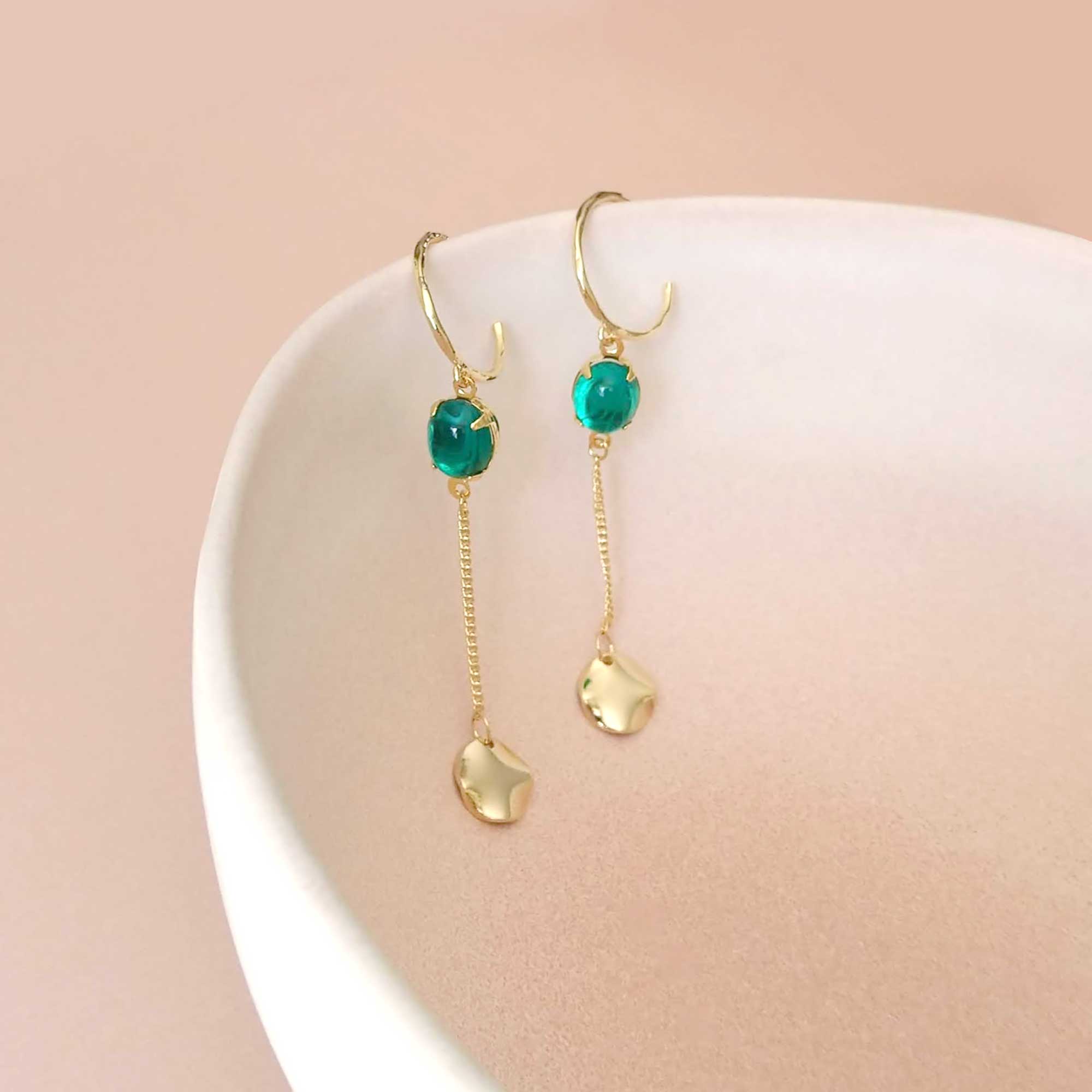 green earrings boucles vertes chaînes dorées sandrine devost jewelry