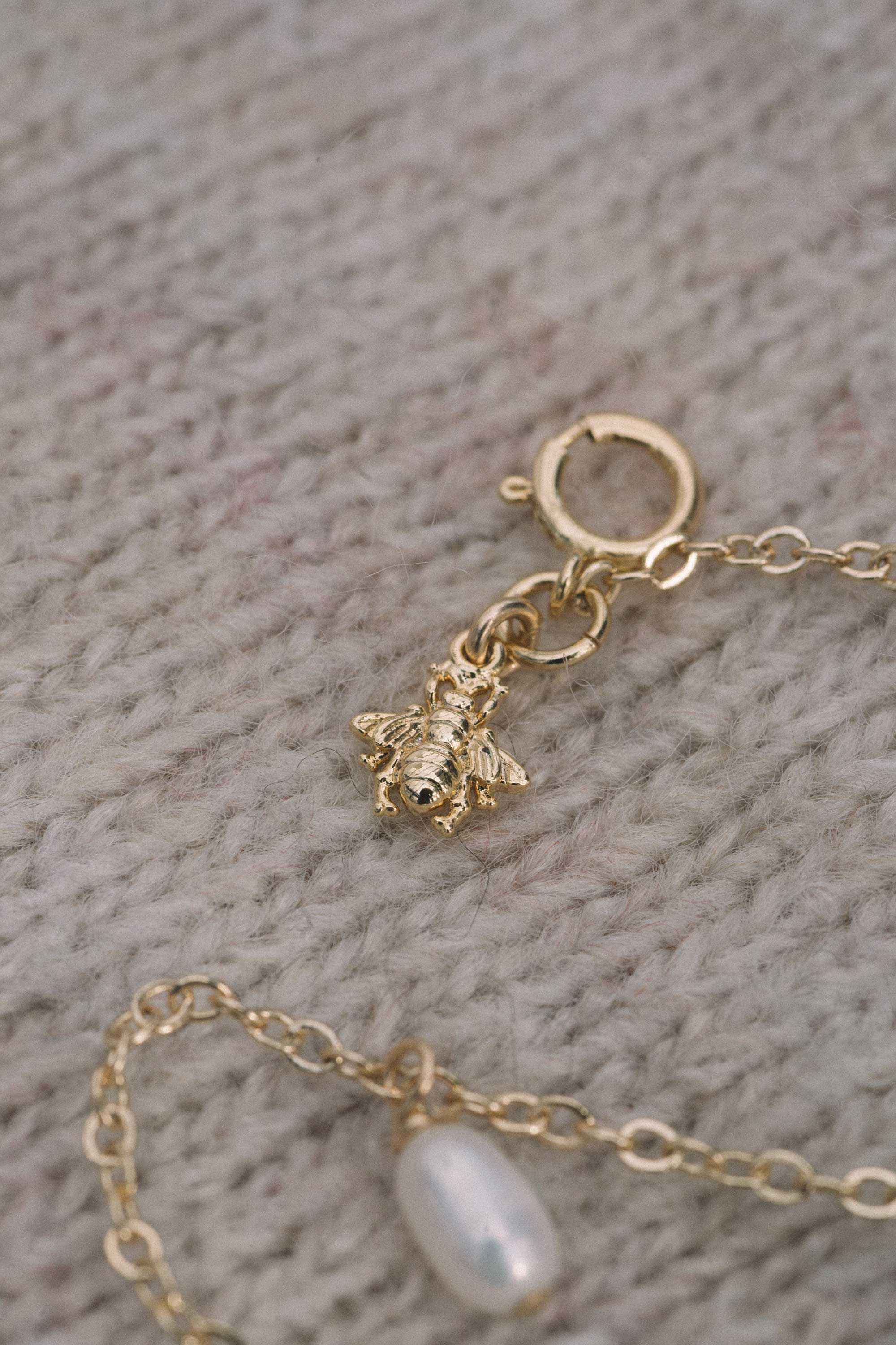 Bee Garden Bracelet with 14K gold filled chain (SD1802)