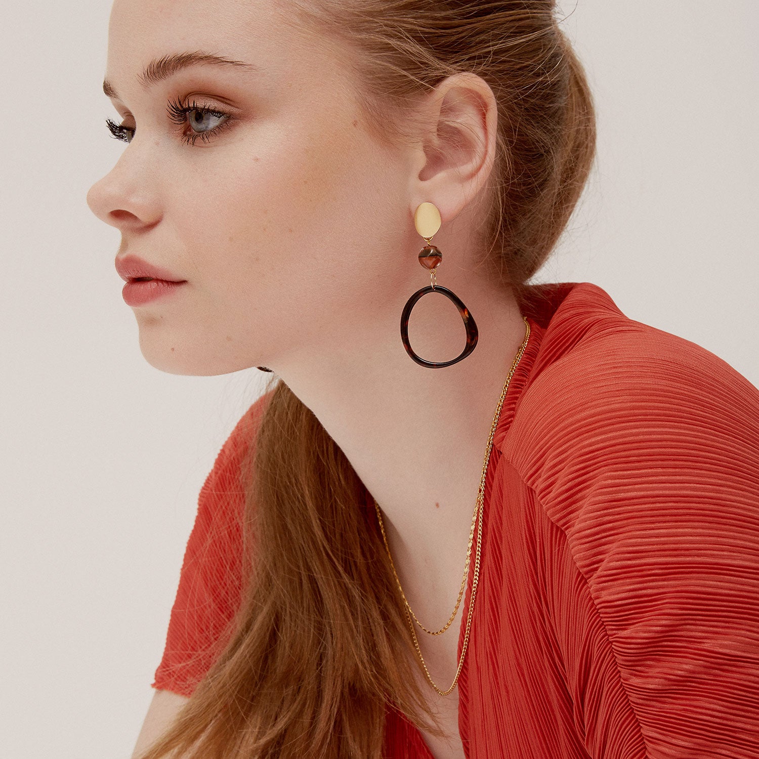 tortoiseshell earrings brown hoops gold